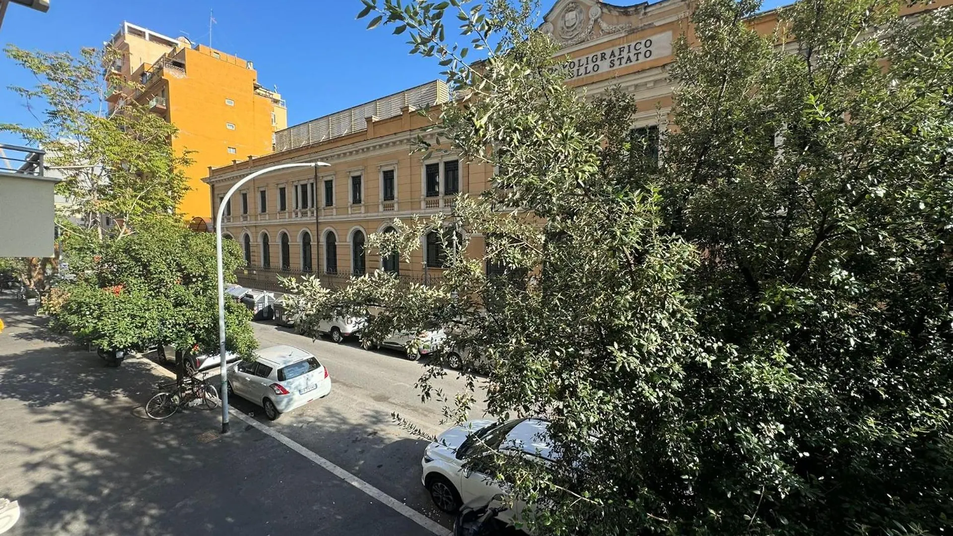Laura'S House In Alberone Apartment Rome